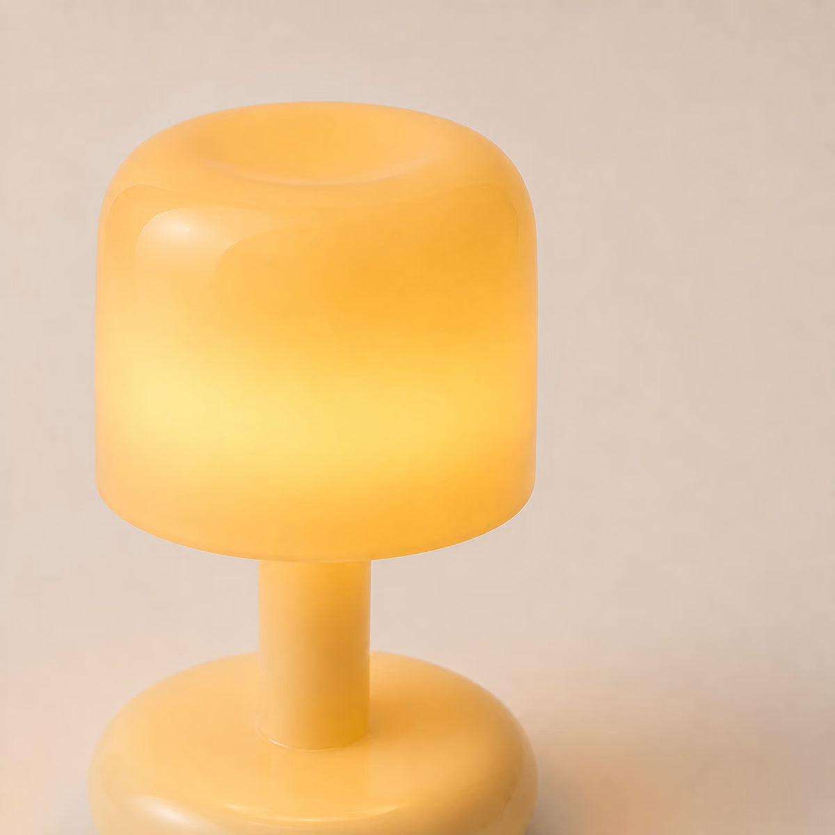 Rechargeable Table Lamps: What to Look For Before You Buy