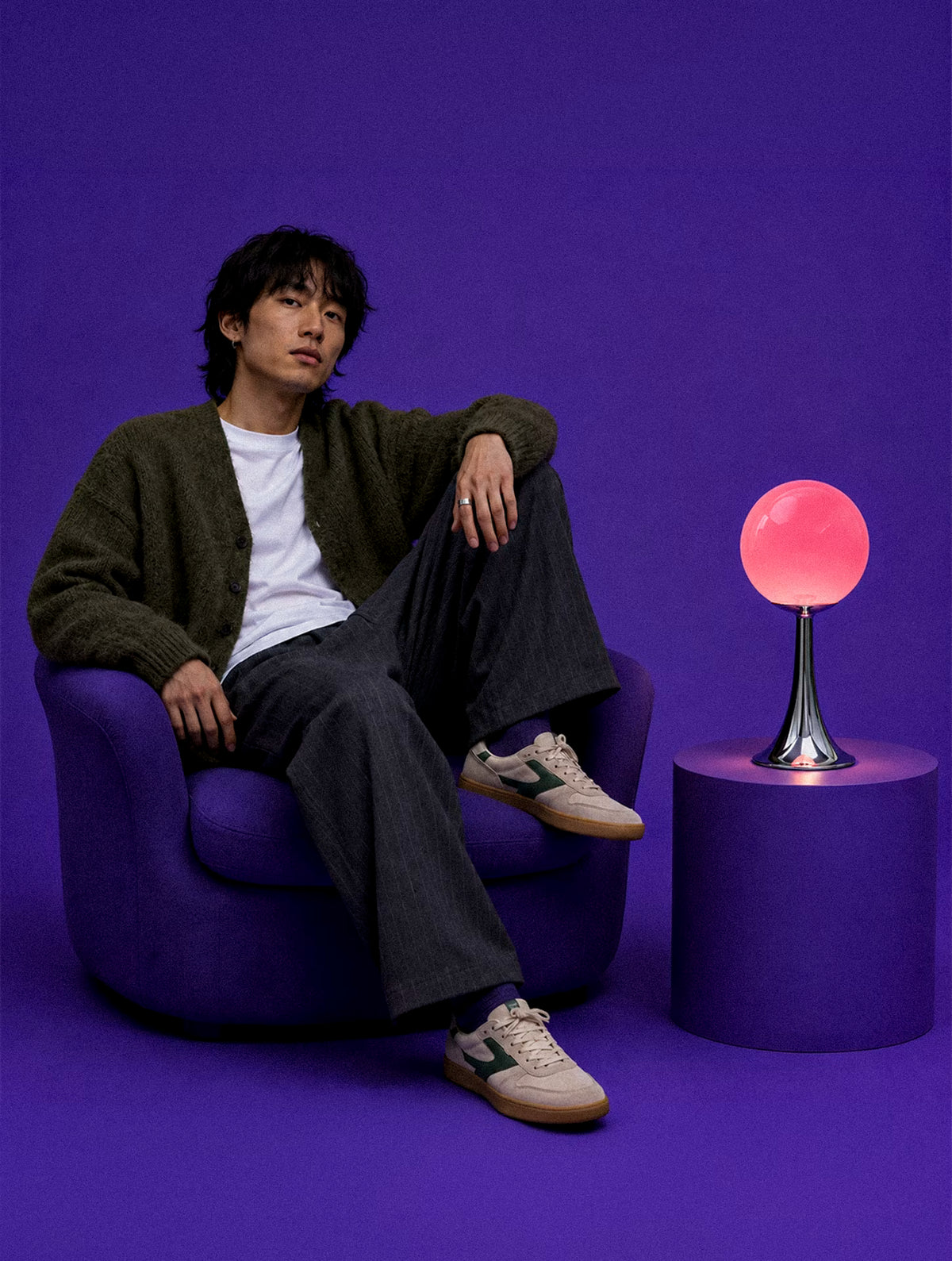 Pulsar Aurora sculptural table lamp – front view