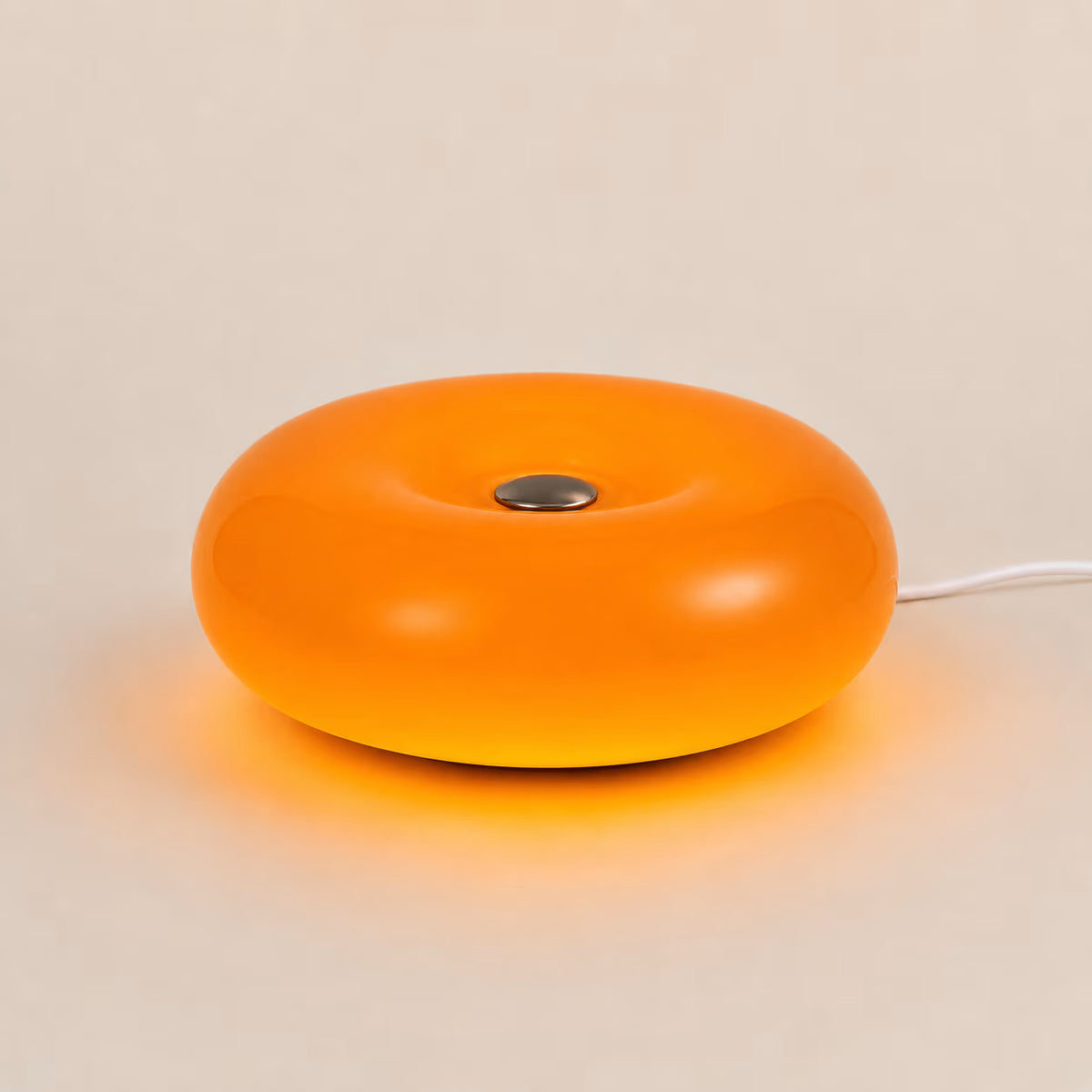 Donut sculptural table lamp – front view