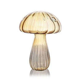 Rounded glass profile of the Jelly Mushroom Vase