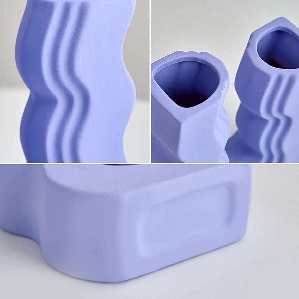 Wavy Wonder Vase top and opening detail