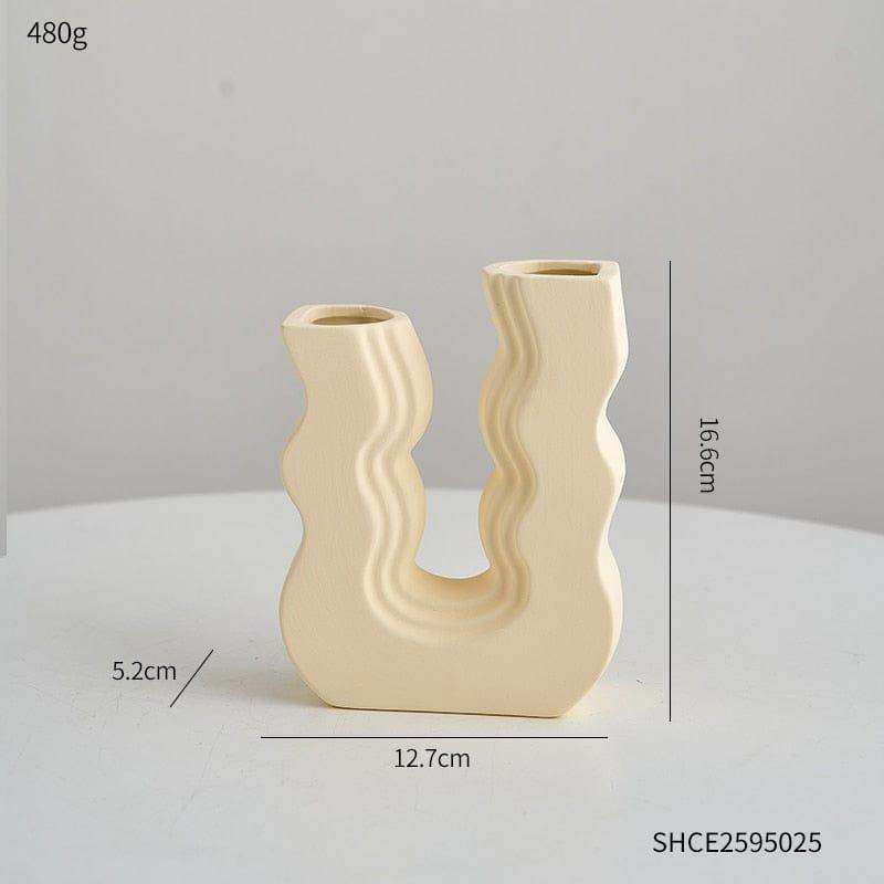 Large Wavy Wonder Vase with curved linework