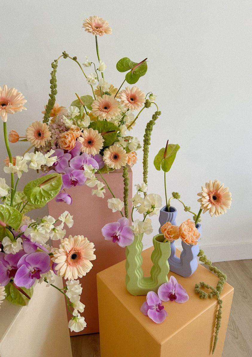 Two-piece Wavy Wonder Vase set